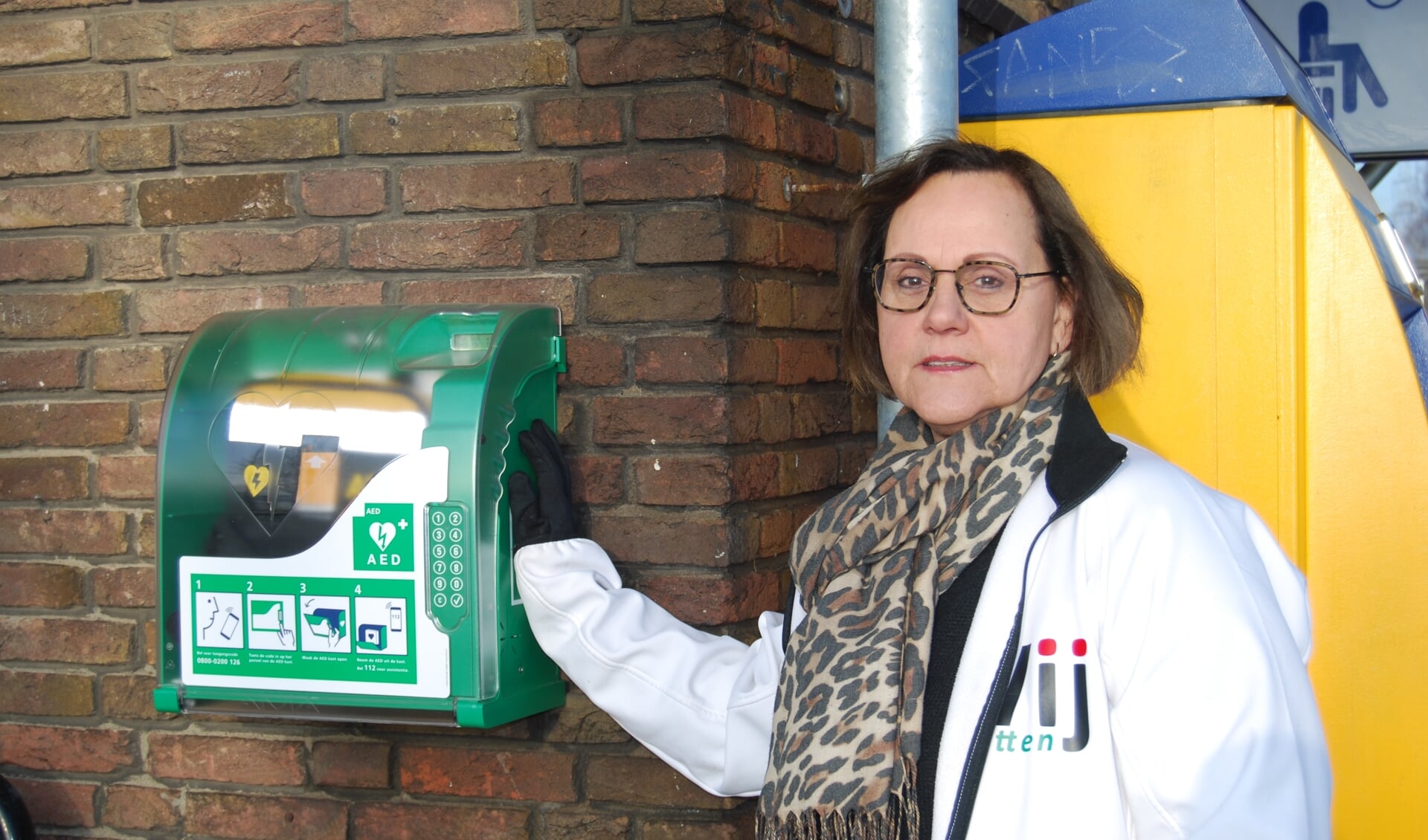 Wilma van Voorst-Ruiter vraagt waarom de gemeente Putten stopt met het vergoeden van cursussen voor AED-vrijwilligers. 