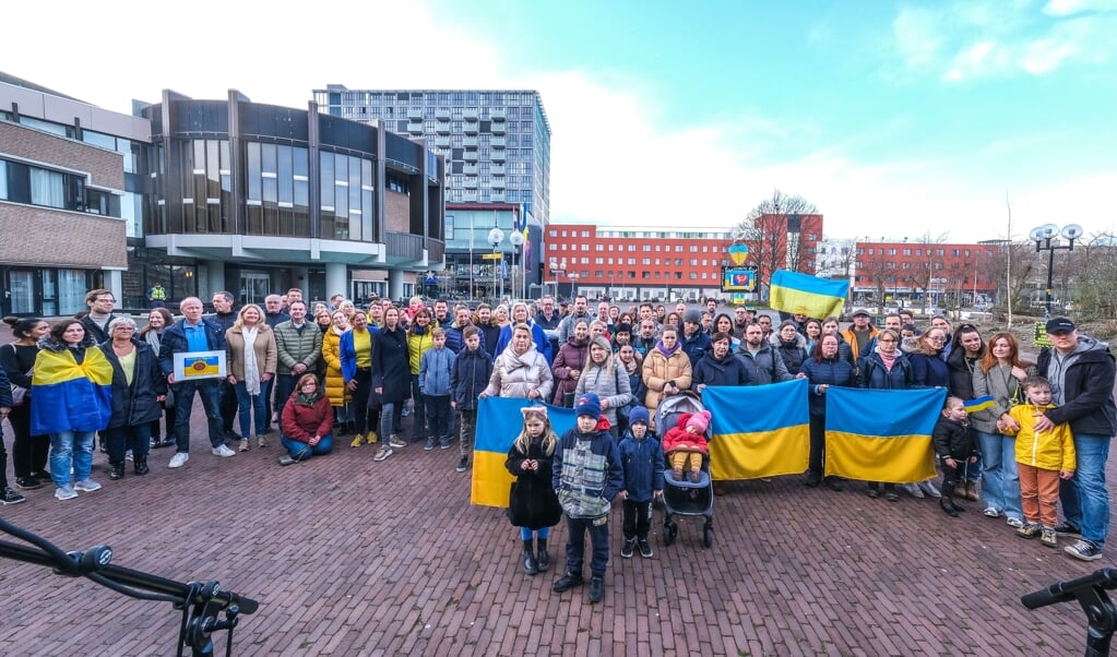 Meelevende Haarlemmermeerders met steun voor de Oekraïners.