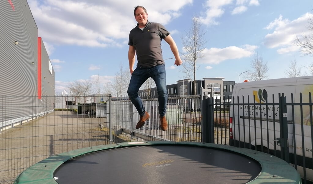 Wilbert Molenaar: ,,Iedereen zou een trampoline moeten hebben, zodat kinderen naar buiten gaan."