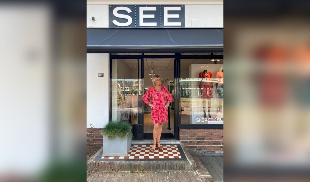 Els van Marwijk in een zomerse outfit voor See Fashion.