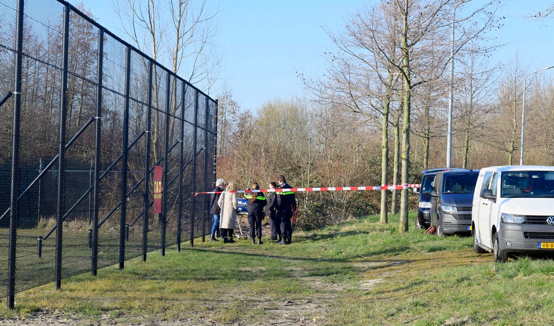 De plek waar het stoffelijk overschot is aangetroffen.