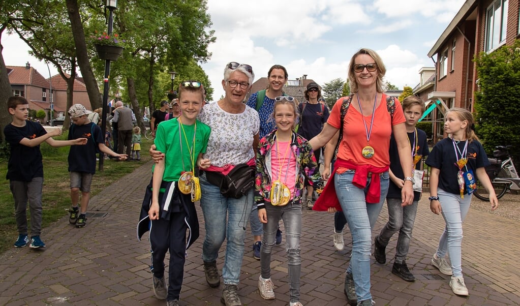 Deelnemers aan de Veluwe Wandeltocht Nijkerk