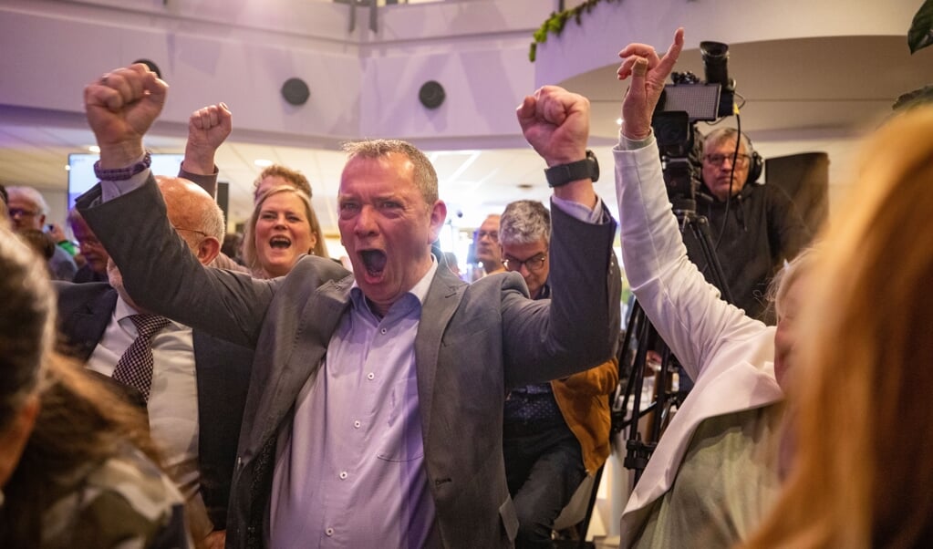 VoorBaarn grote winnaar gemeenteraad Baarn.
Lijstrekker Tino Schouten ging uit zijn dak.
