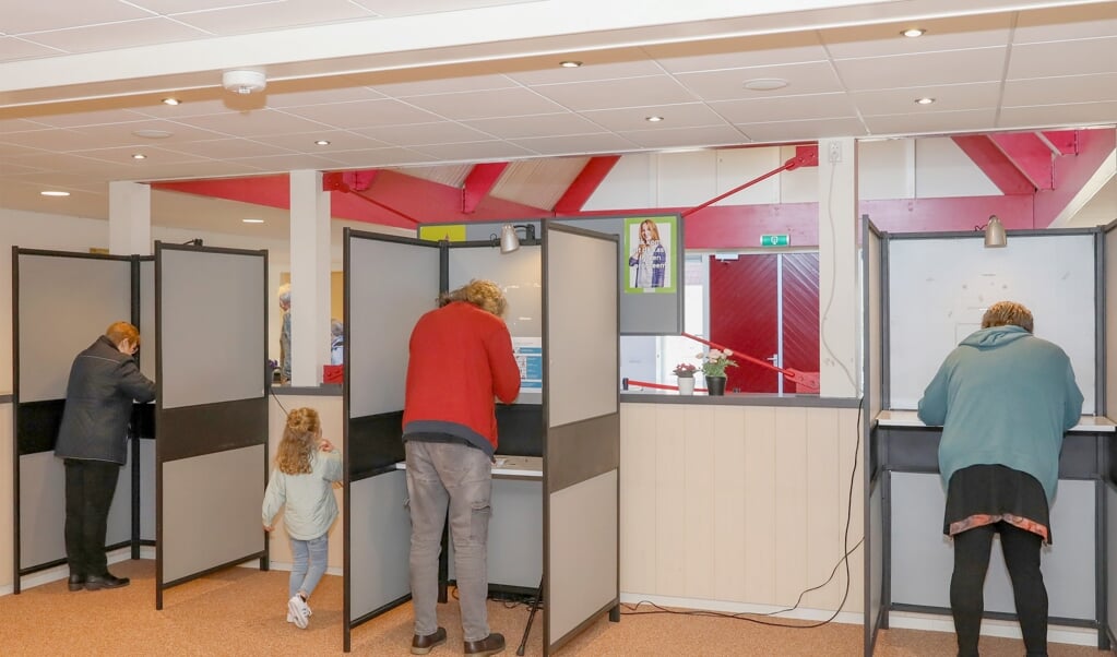 Het stembureau in de Vrijgemaakt Gereformeerde Kerk in Nijkerk.