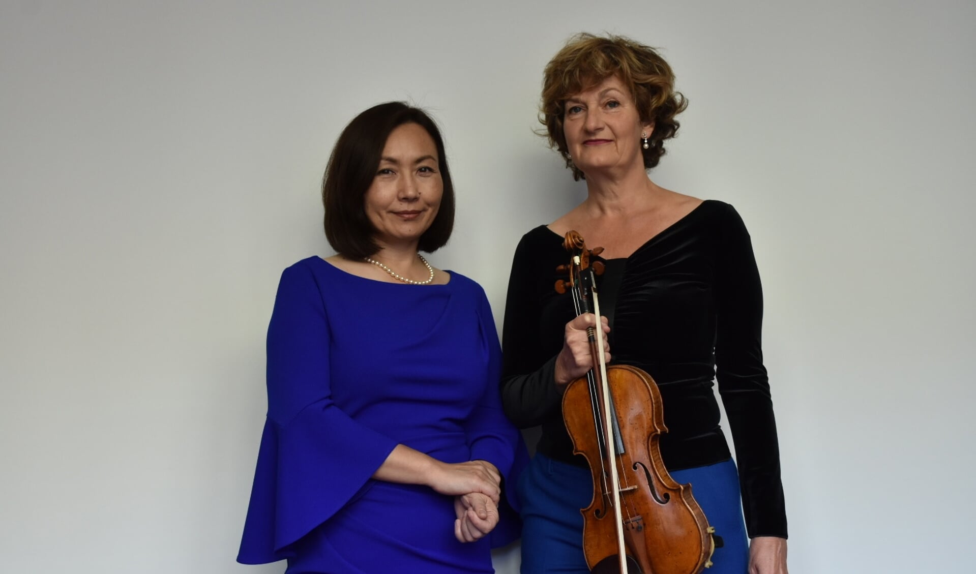 Musici Mitsuko Saruwatari piano en Marijn Meinders viool en toelichting.