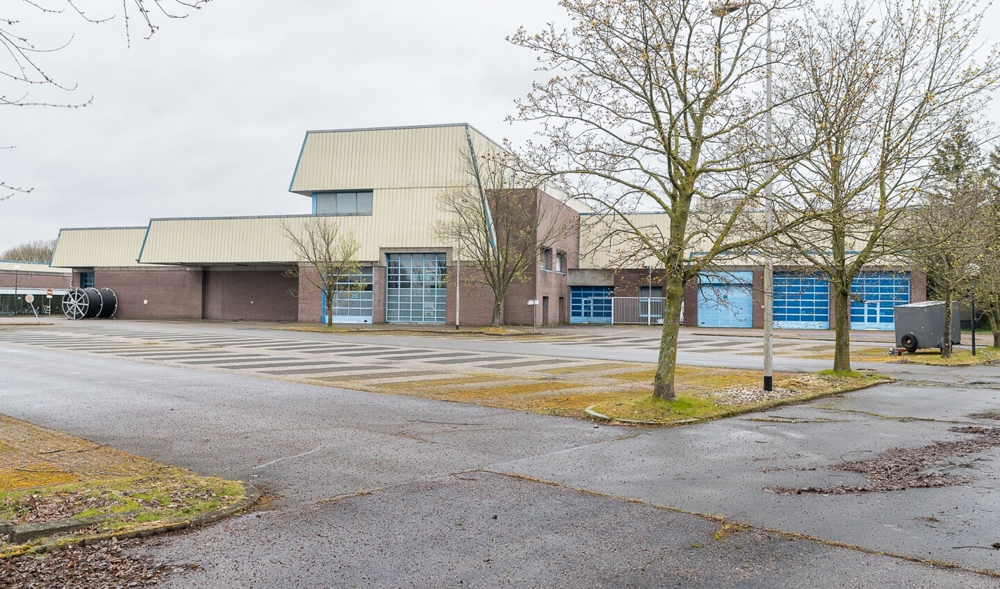 Op het parkeerterrein aan de Essenkade wil het gemeentebestuur woonunits plaatsen voor 250 asielzoekers en 'spoedzoekers'