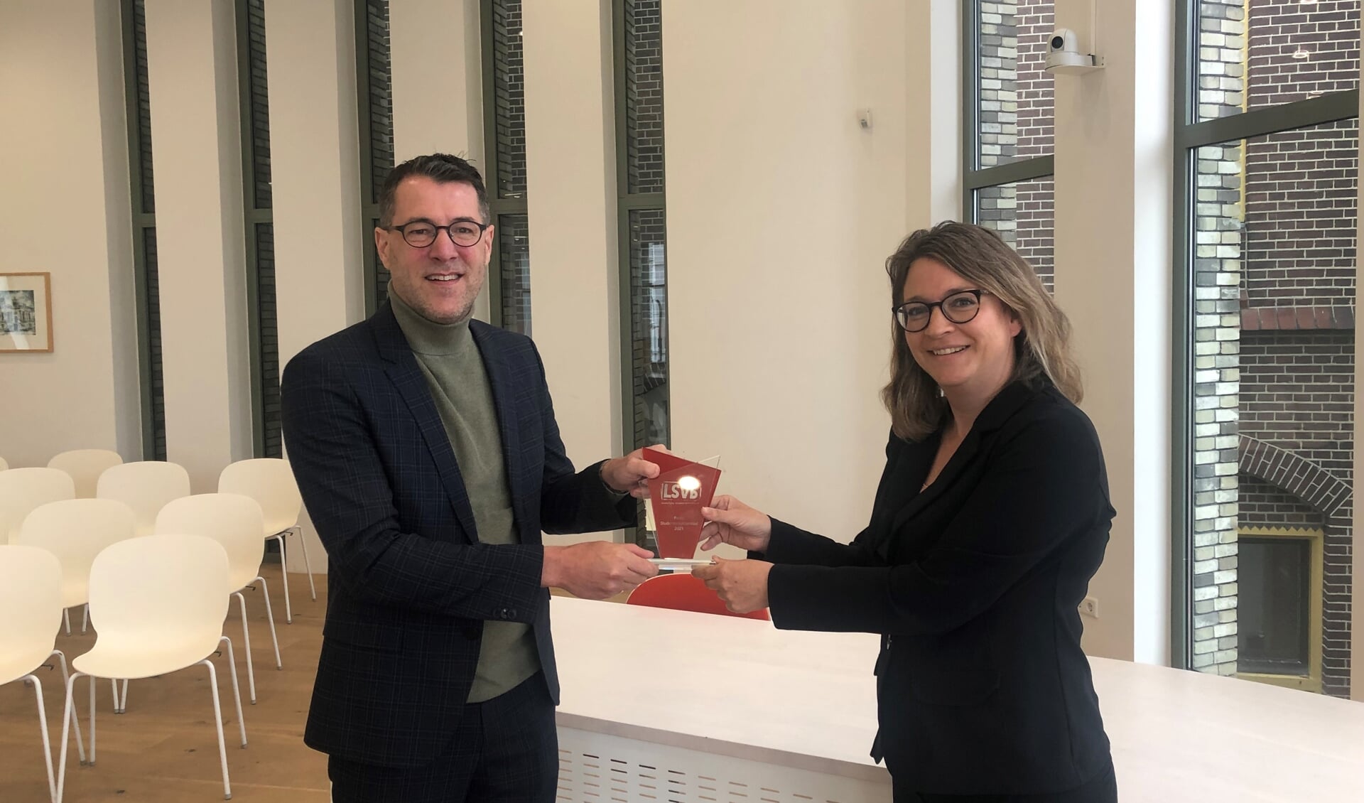 Bart van As en Anne Janssen delen de prijs voor de Beste Studentenkamerstad.