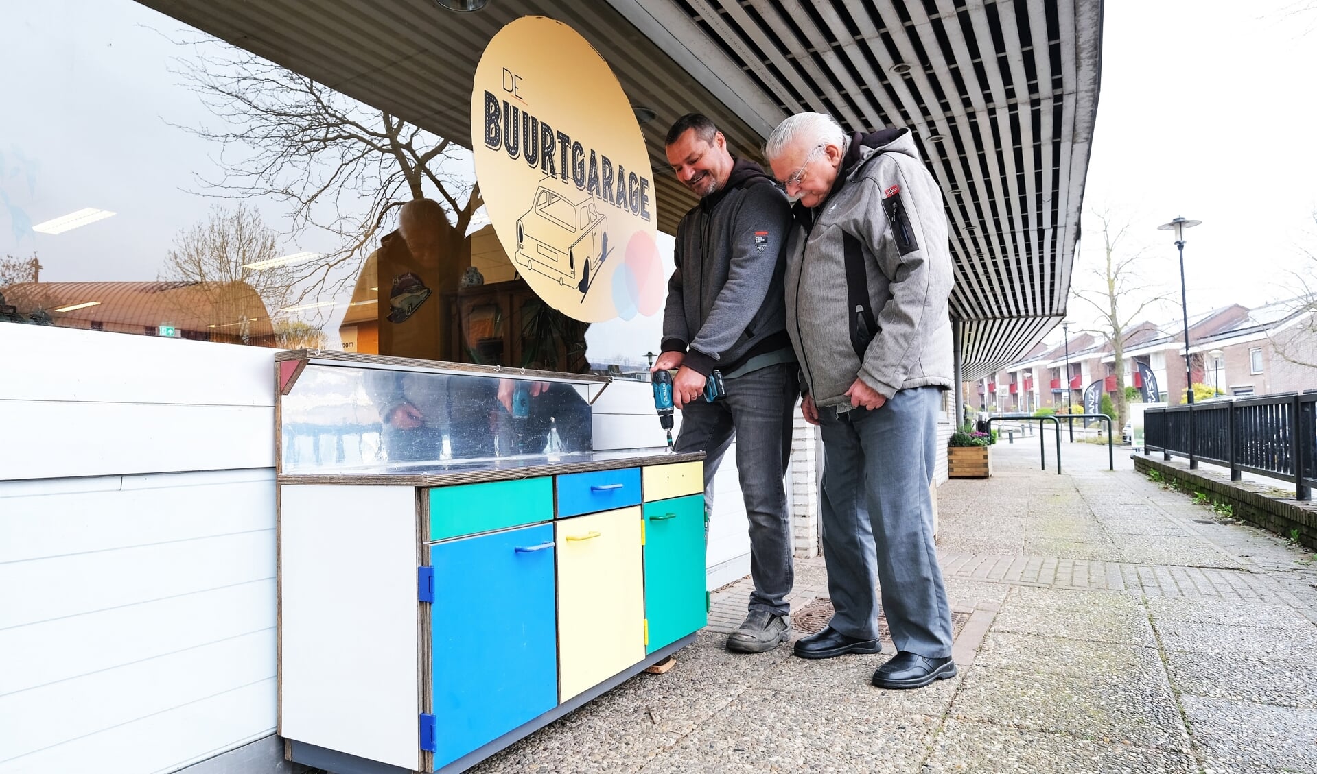 Nieuwe mini-bieb / MUP geopend in Rhenen