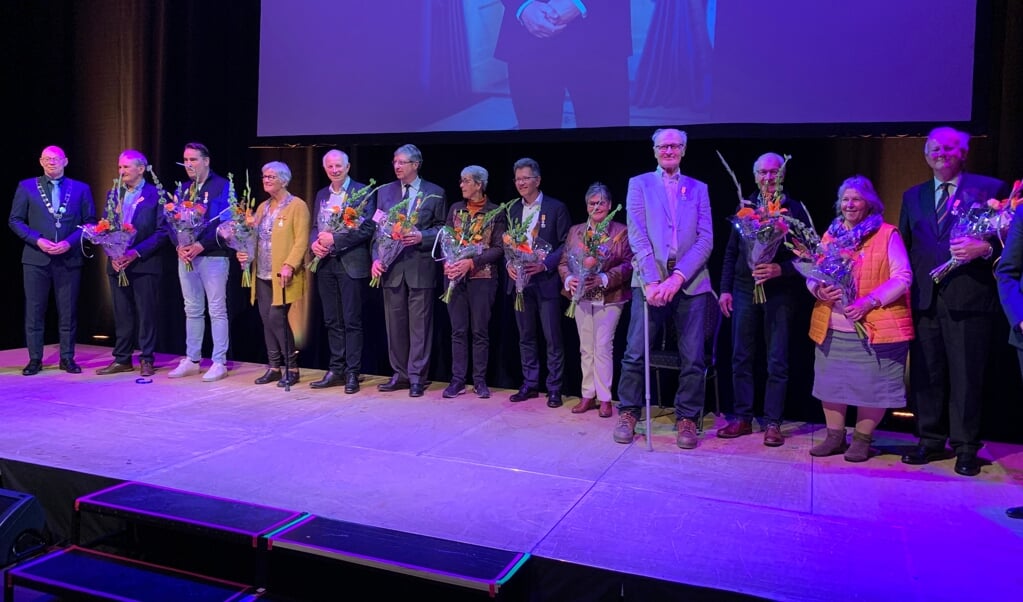 Veertien inwoners van de gemeente Houten ontvingen een Koninklijke onderscheiding 