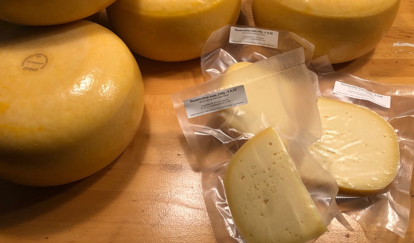 Rauwmelkse kaas van de boerderij