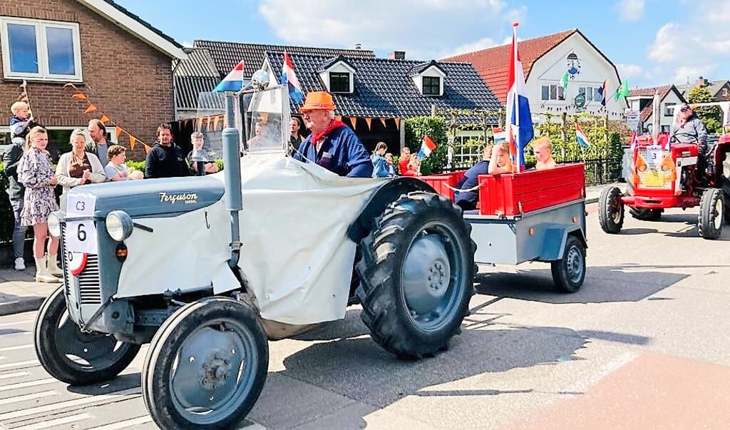 Groots Feest Door Boeren, Burgers En Buitenlui In Achterberg - Al Het ...