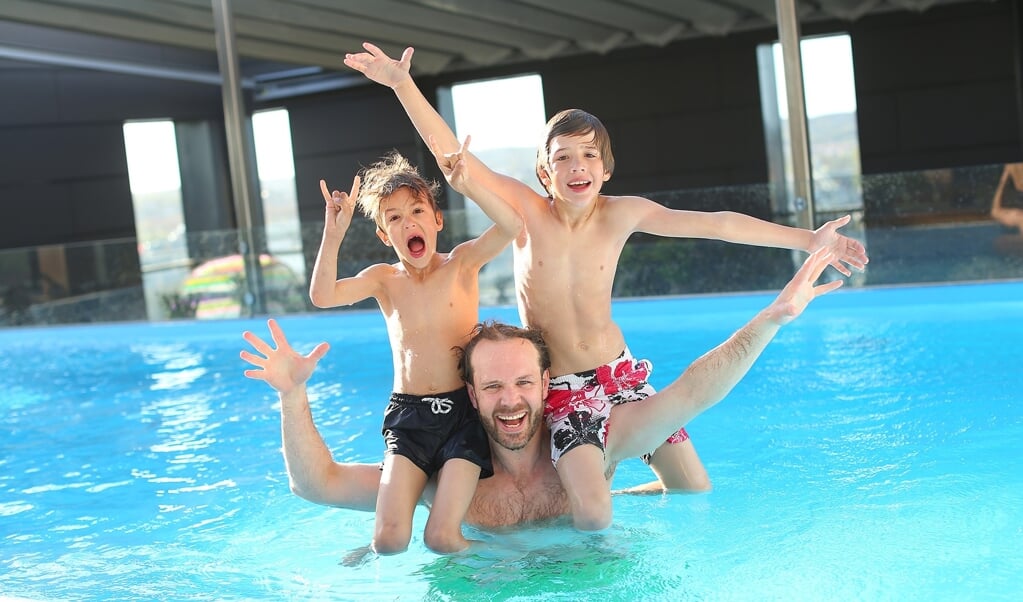 In de meivakantie houdt Sportcentrum de Trits op dinsdag 3 en donderdag 5 mei in het zwembad weer het familiezwemmen.