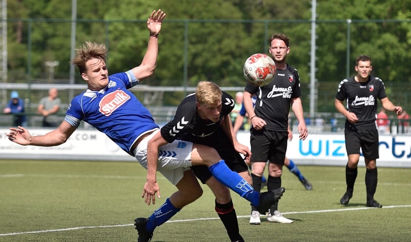Voetbal: VVOP - Stroe