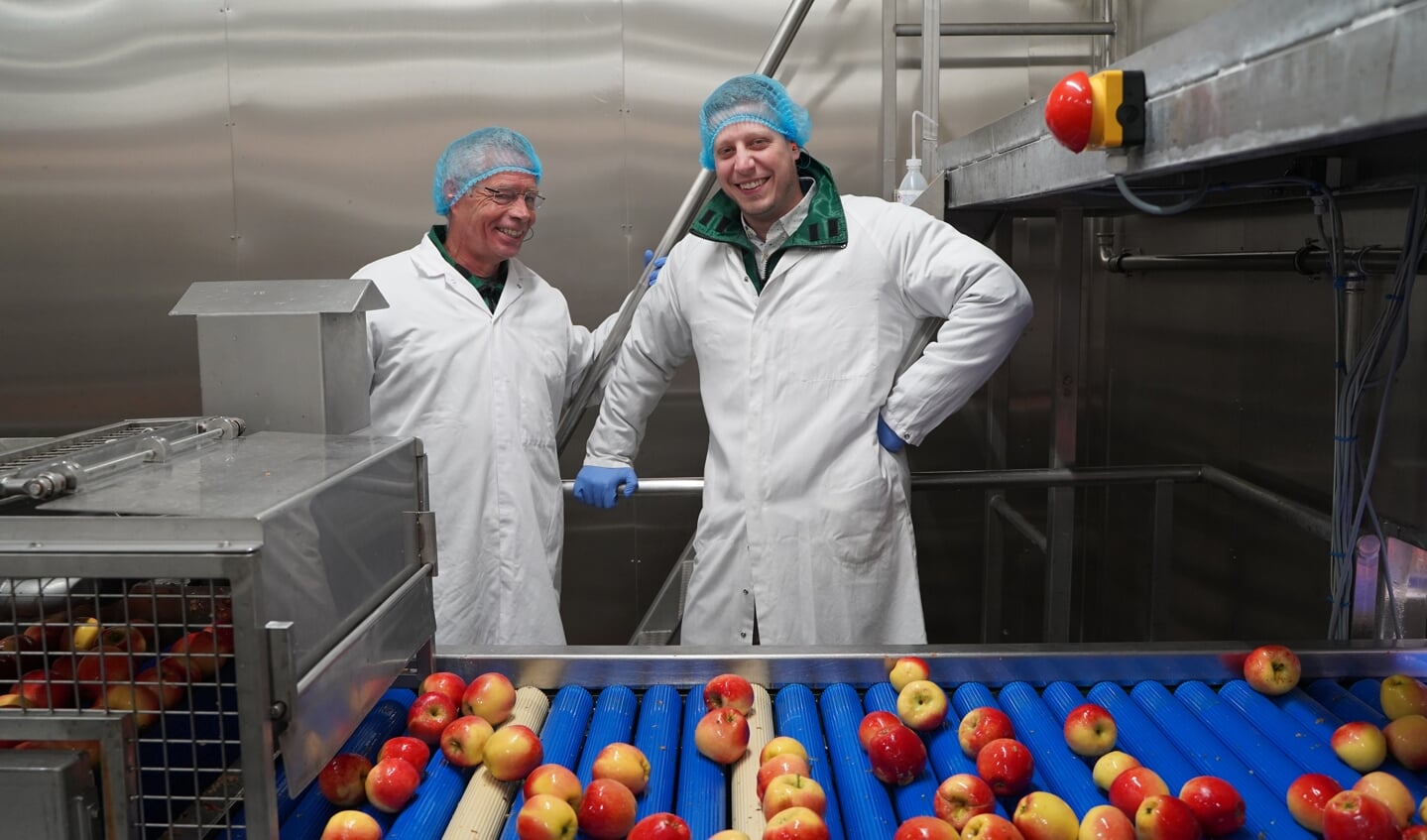 Links Marcel Akerboom (Opleidingscoördinator) en rechts Frank Hoogenboom (HR Adviseur).