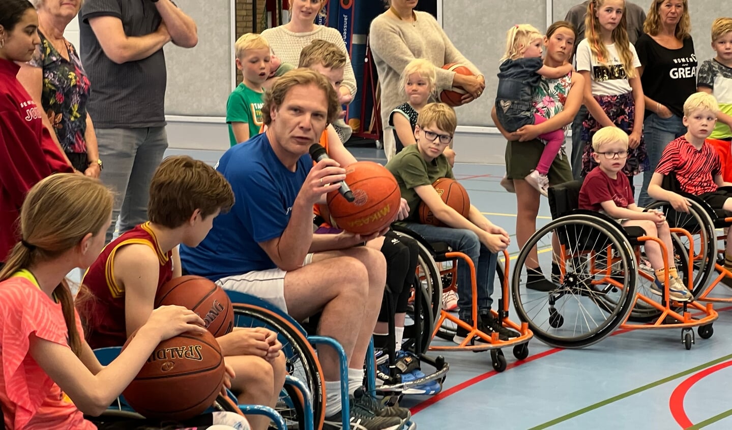 Wethouder Marcel Companjen vindt dat het stoer is om te sporten ook als je beperking hebt (foto: Alie van Malestein).