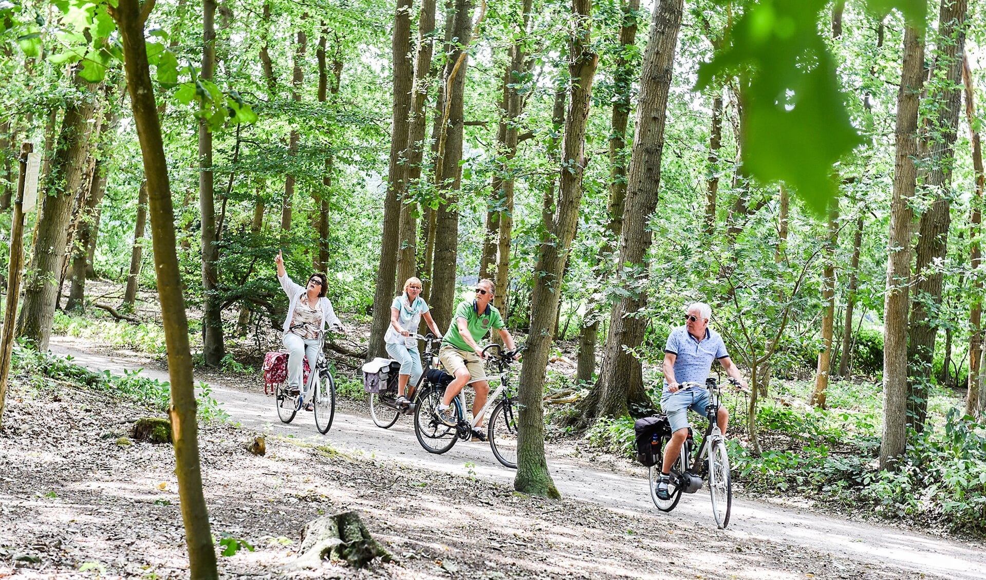 Regionaal Bureau voor Toerisme (RBT) Heuvelrug & Vallei promoot fietsen op de Heuvelrug tijdens meimaand fietsmaand.