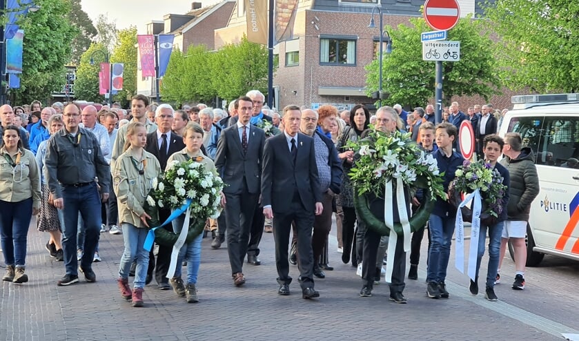 De Stille Tocht vanaf de Grote Kerk naar het Bart van Elstplantsoen