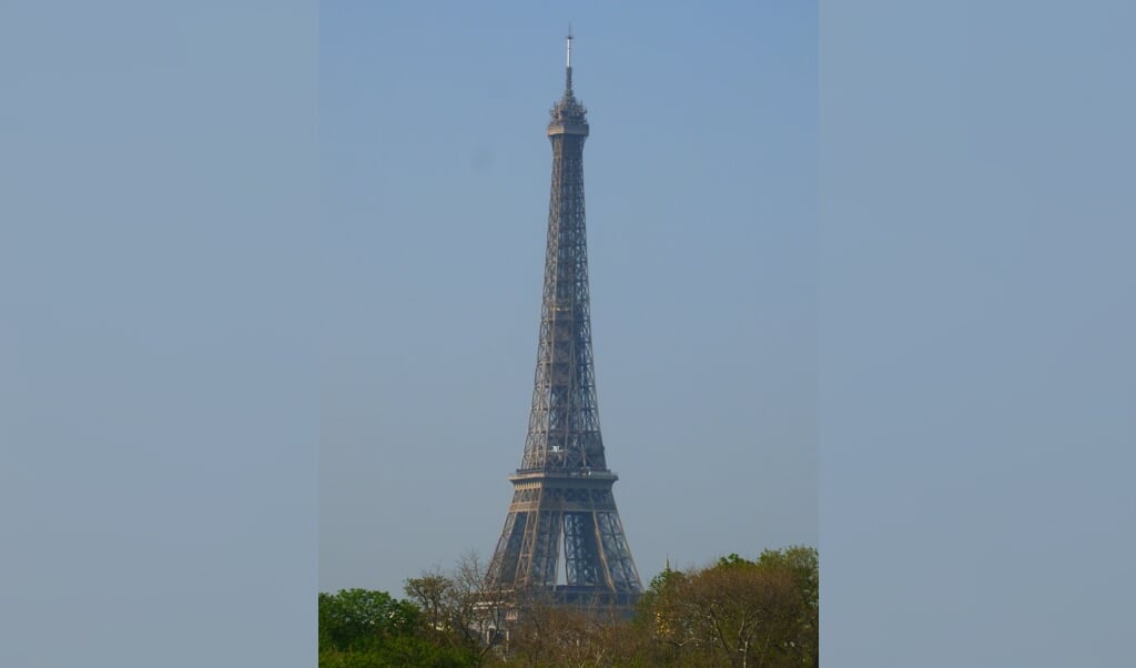 LA TOUR EIFFEL APRÈS 130 ANS TOUJOURS AU TOP DE PARIS – Bunniks News