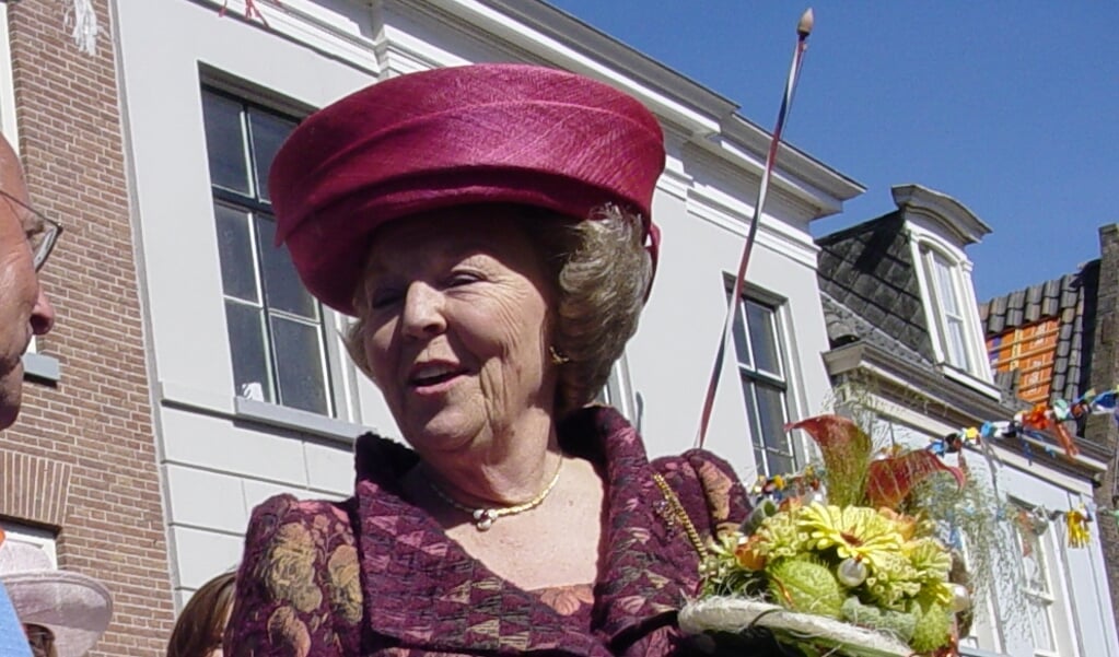 Prinses Beatrix is vandaag bij de uitvaart van koningin Elizabeth. 