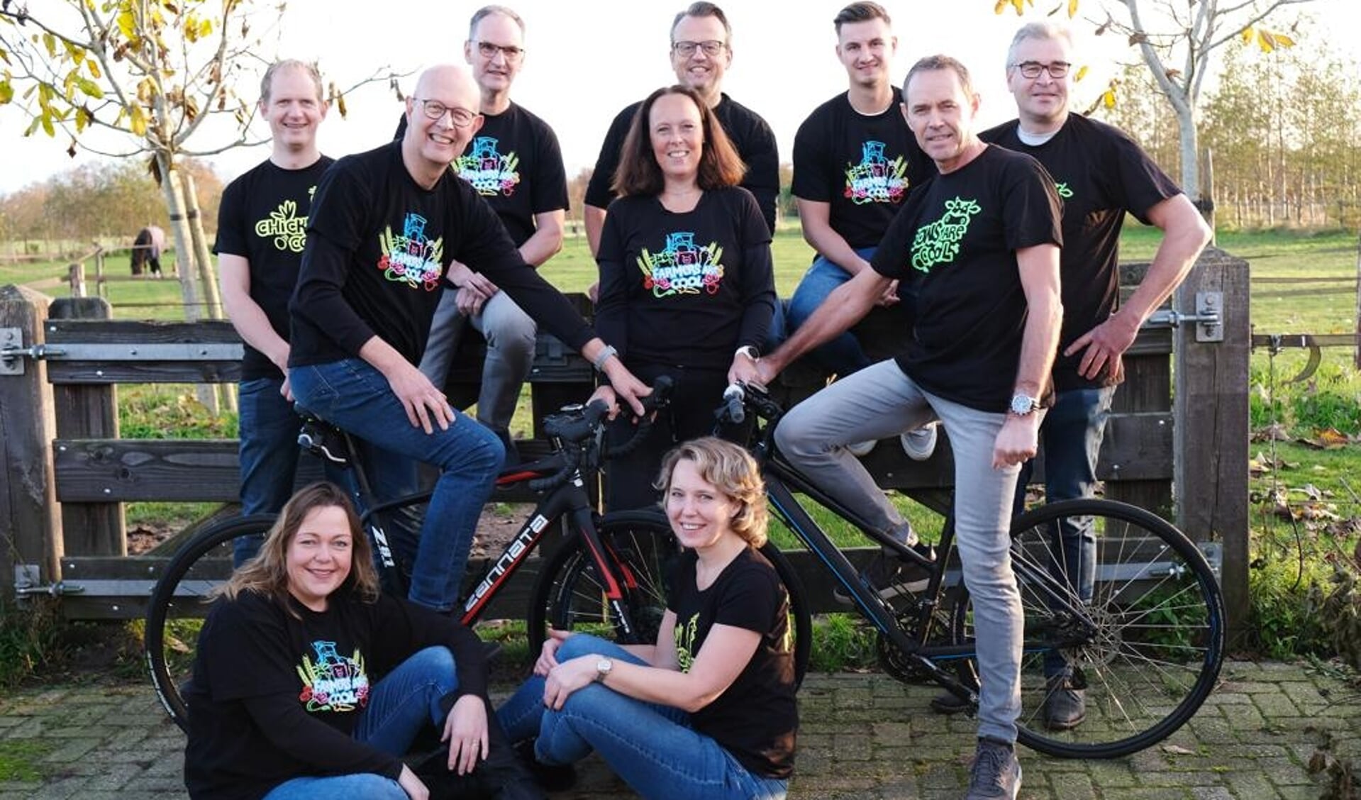 Wie helpt Team Bikers Beating Cancer om de 50.000 euro in te zamelen, zodat er nog meer onderzoek kan worden gedaan naar kanker.