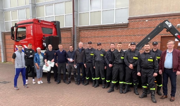 De brandweer van de gemeente Renkum verzorgt het transport naar Polen. 