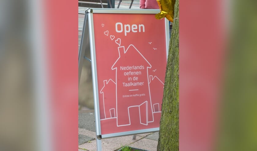 Wereldmarkt Emmauskerk Soesterkwartier ivm bestaan 5 jaar Taalkamer
