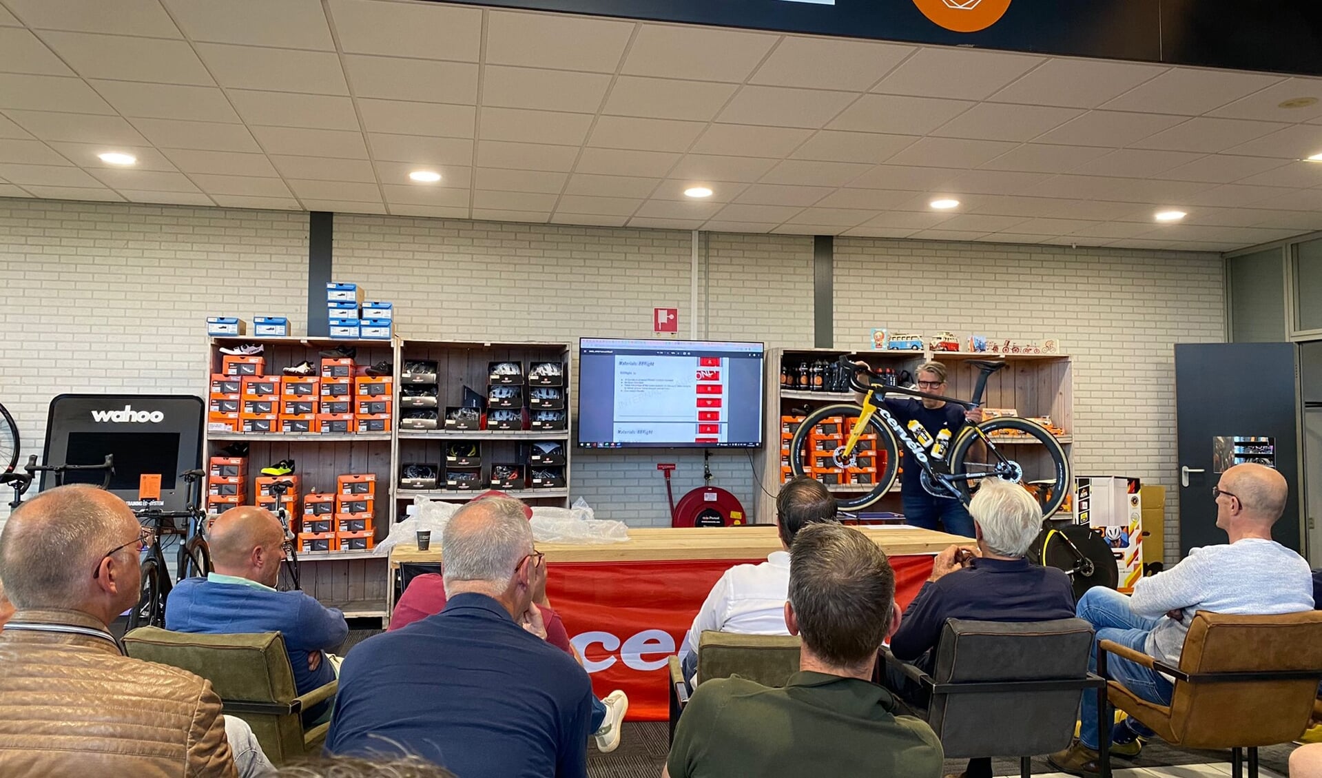 De nieuwe Tour de Francefiets was al in Veenendaal te bewonderen