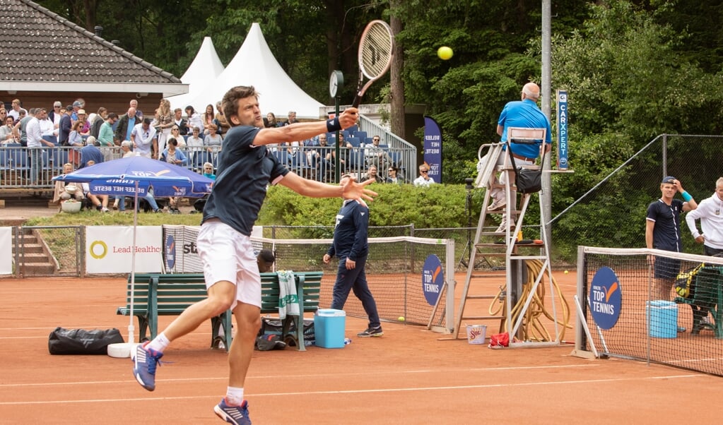 Baarn Lead Healthcare debuteerde gisteren in de eredivisie tennis met Sander Arends.