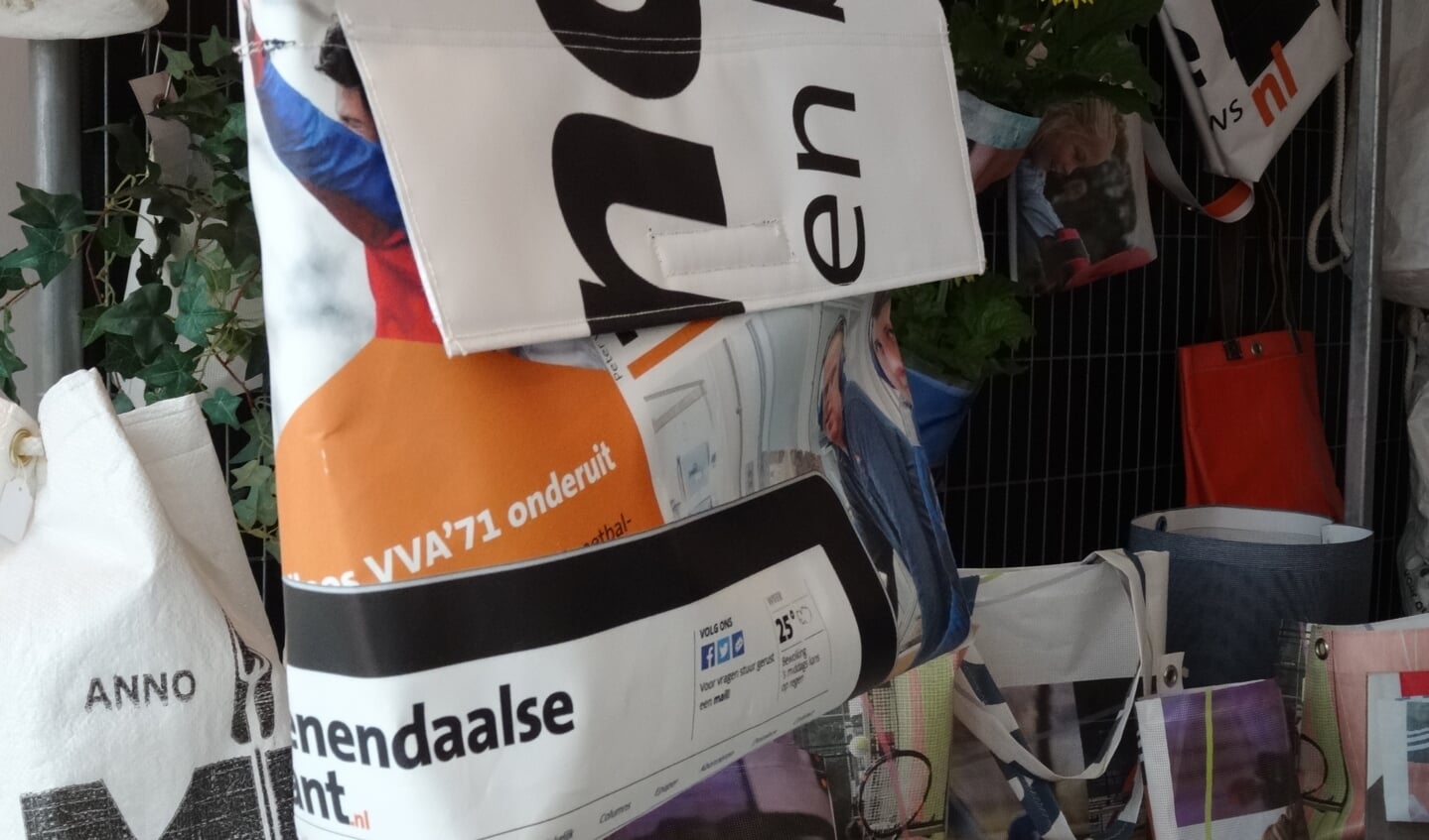 Tassen gemaakt van een banner van uitgever BDU Media.