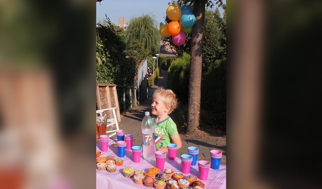 verkoop vers gebakken cupcakes