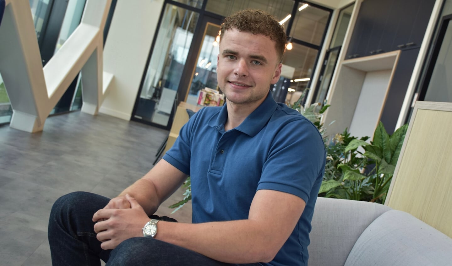 Manel van ’t Hoff begon met z’n stage als werkvoorbereider, inmiddels werkt hij fulltime als engineer.