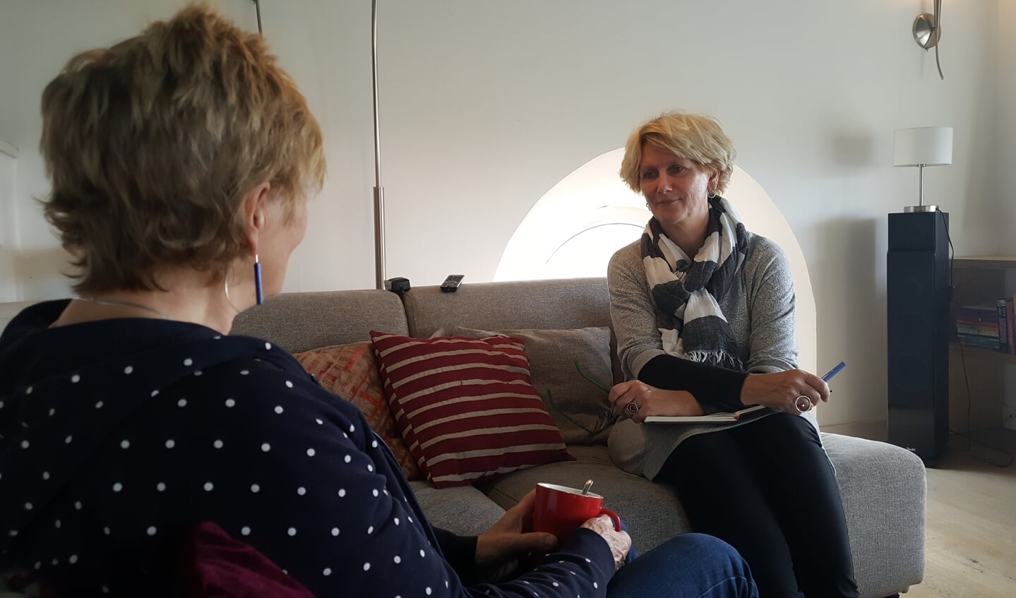 Harriët Verkleij komt voor het eerste gesprek vaak bij haar klanten thuis.