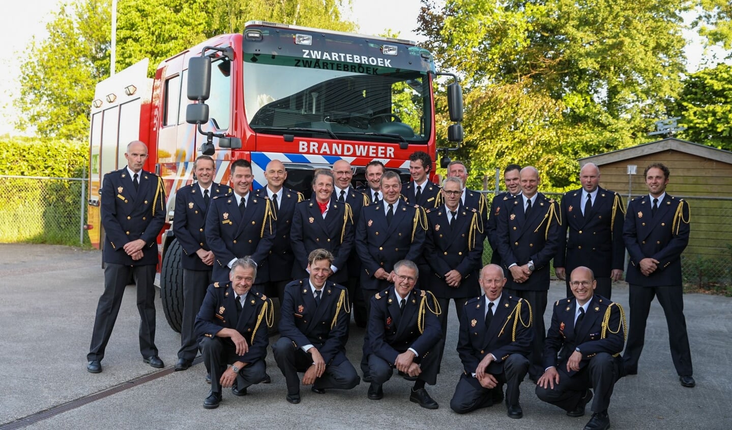 Het brandweerkorps van Zwartebroek.