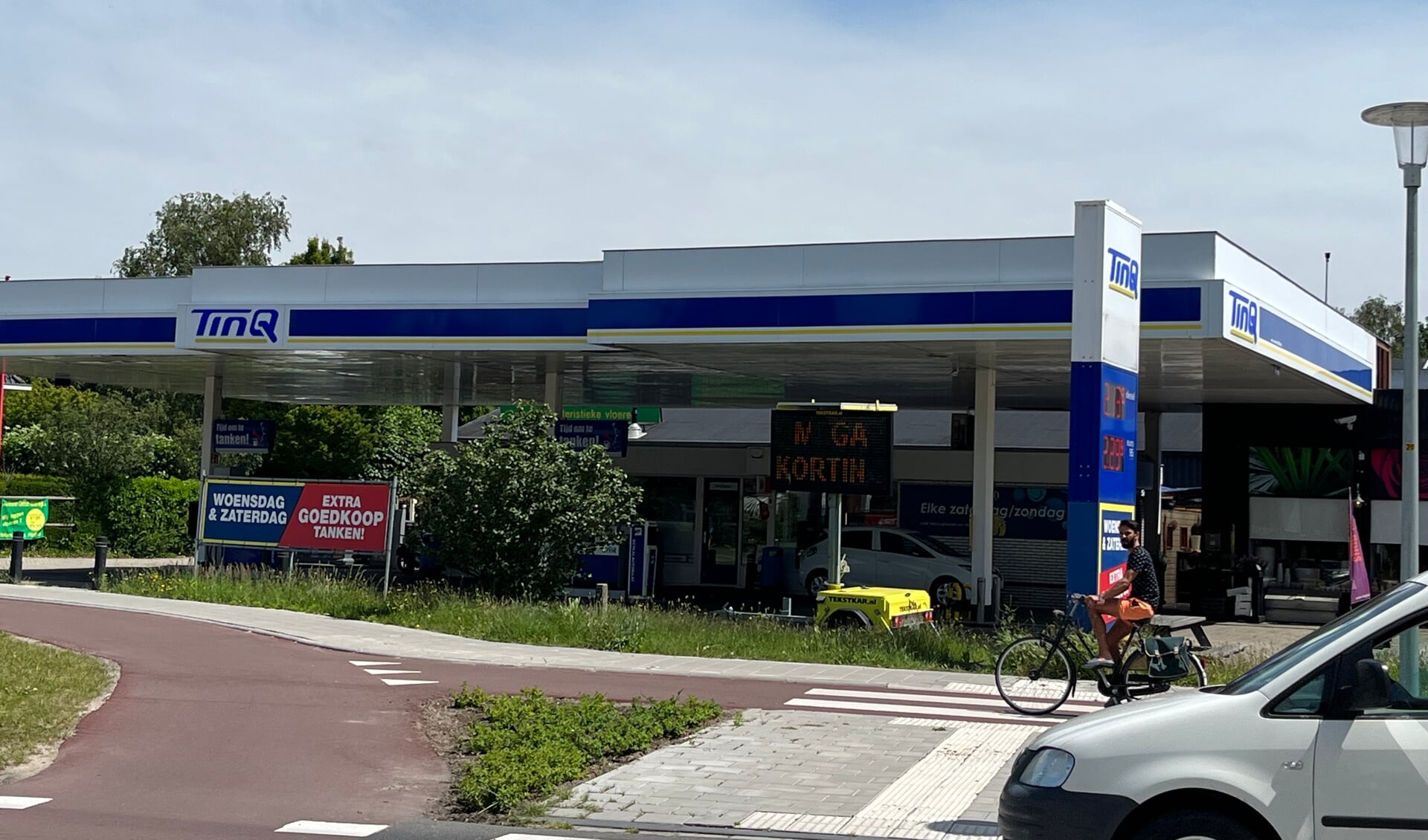 Het benzinestation is de sta in de weg voor snelle woningbouw.