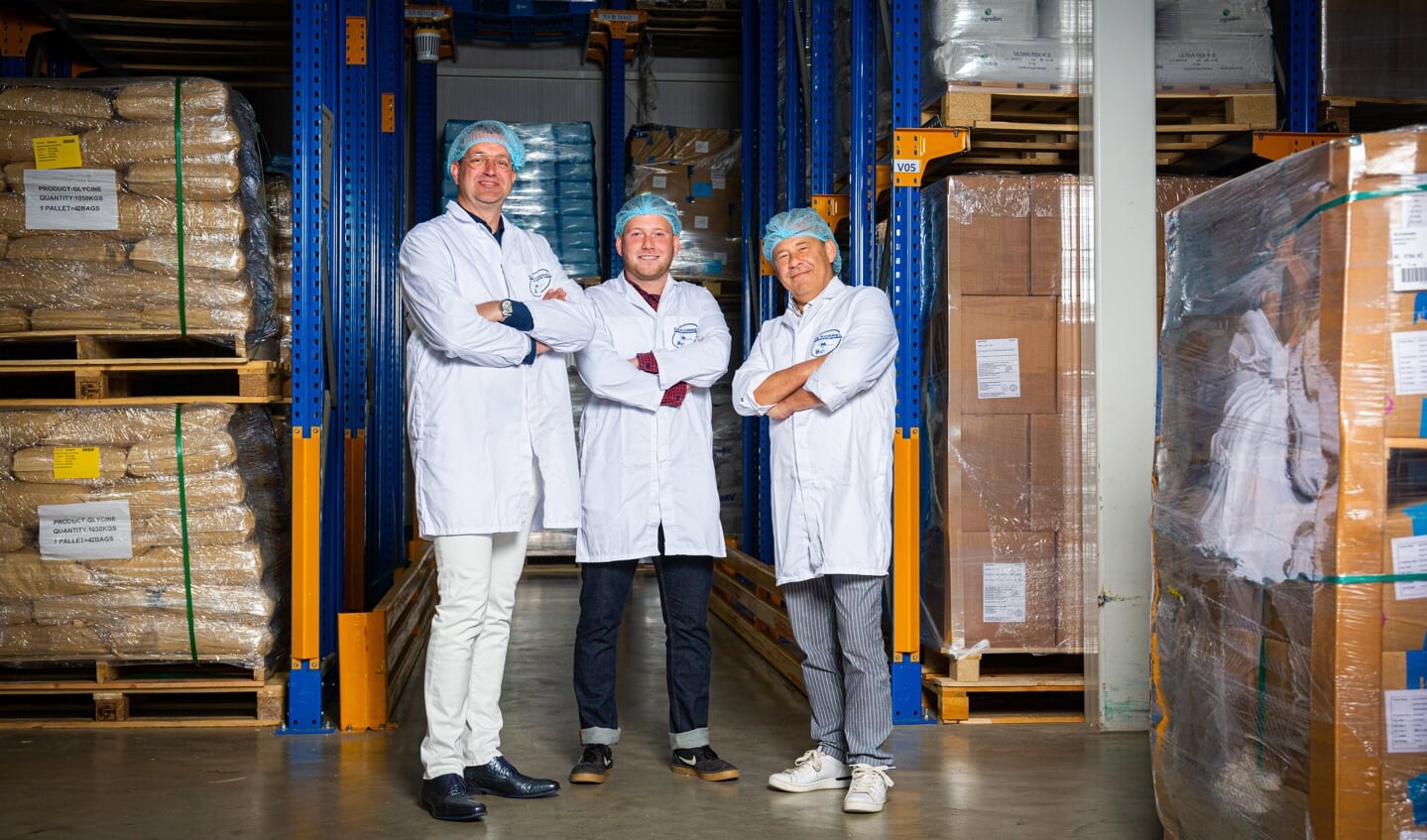 Accountant Jaap van Beek (links) samen met Bjorn en John Dokter van De Korrel Beheer.