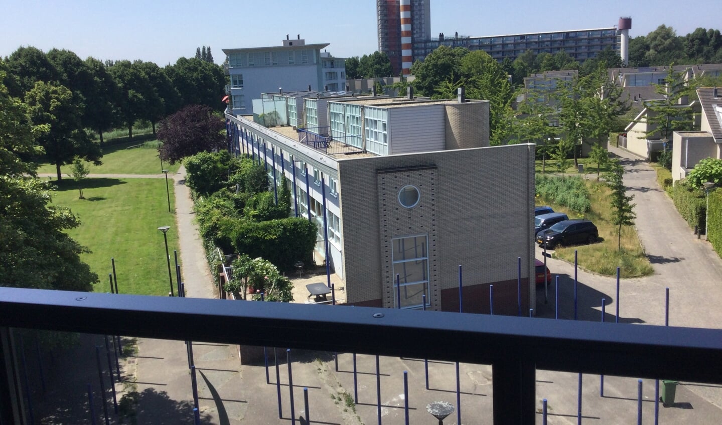 Balkon uitzicht in Schothorst.   2022-23-06.