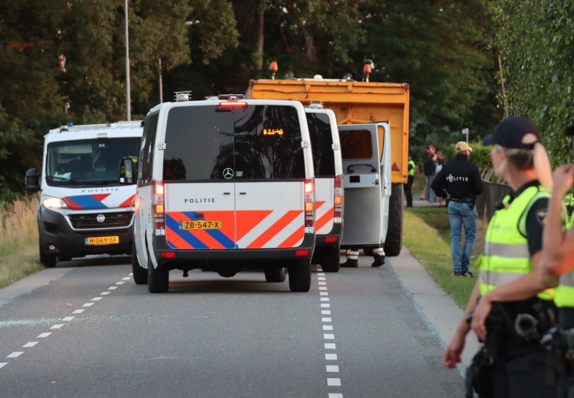 Politie in het buitengebied van Kootwijkerbroek.