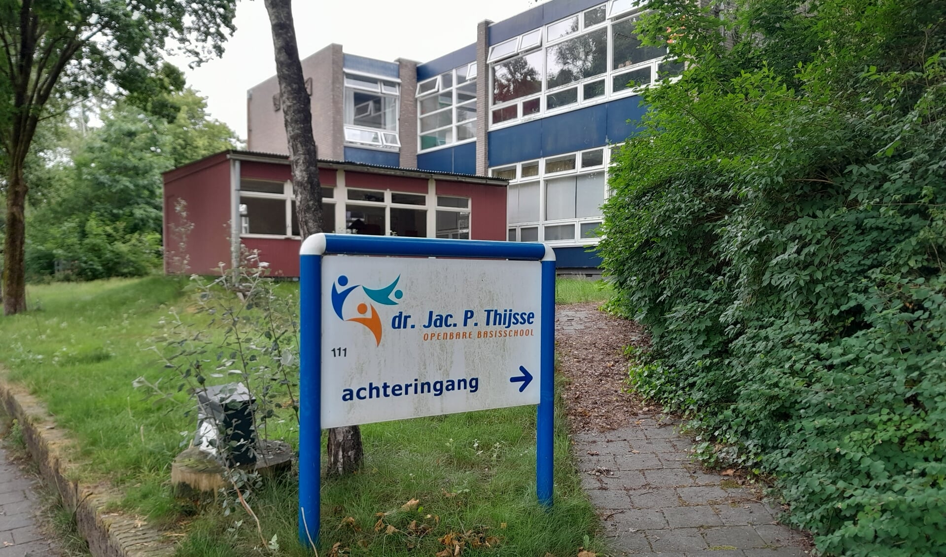 De voormalige basisschool dr. Jac. P. Thijsse aan de Bram Streeflandweg in Renkum.