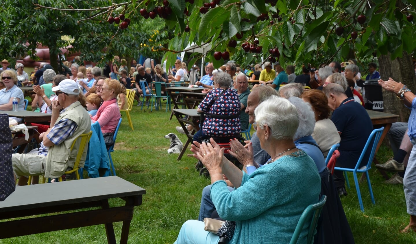 Genieten in de boomgaard van de muziek