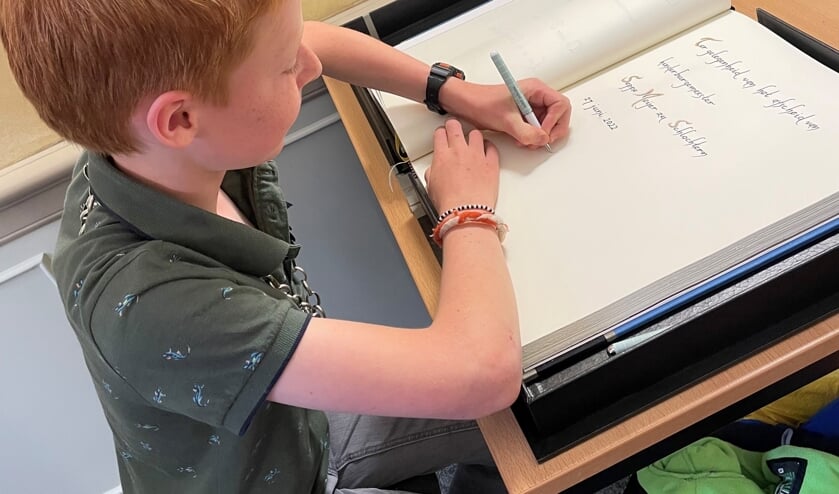 Seppe heeft ook het Wagenings gedenkboek getekend.