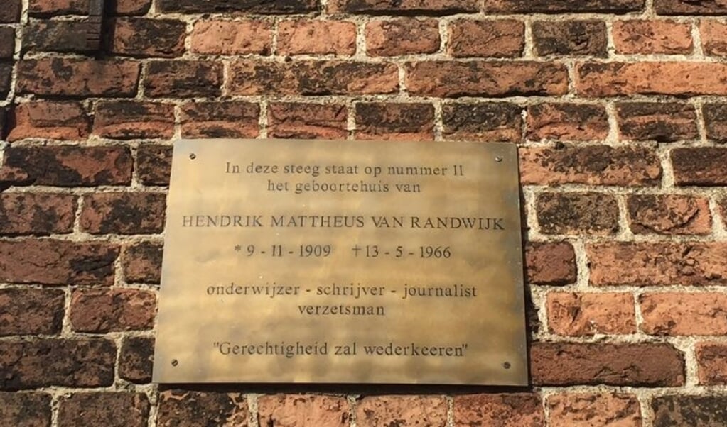 De plaquette van Hendrik van Randwijk
