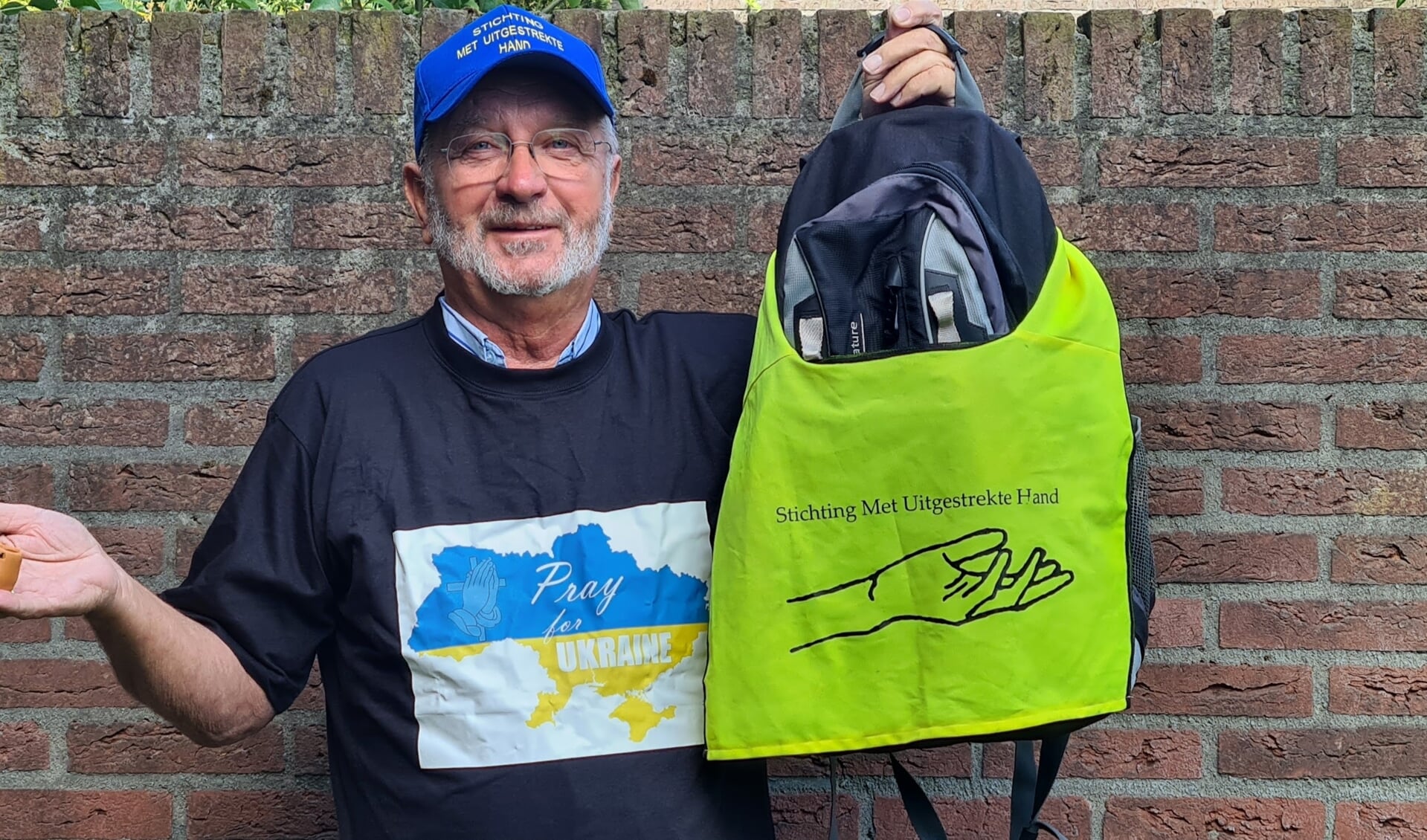 Bert van Panhuis loopt straks de vierdaagse om geld in te zamelen voor zijn stichting 'Met uitgestrekte hand'.