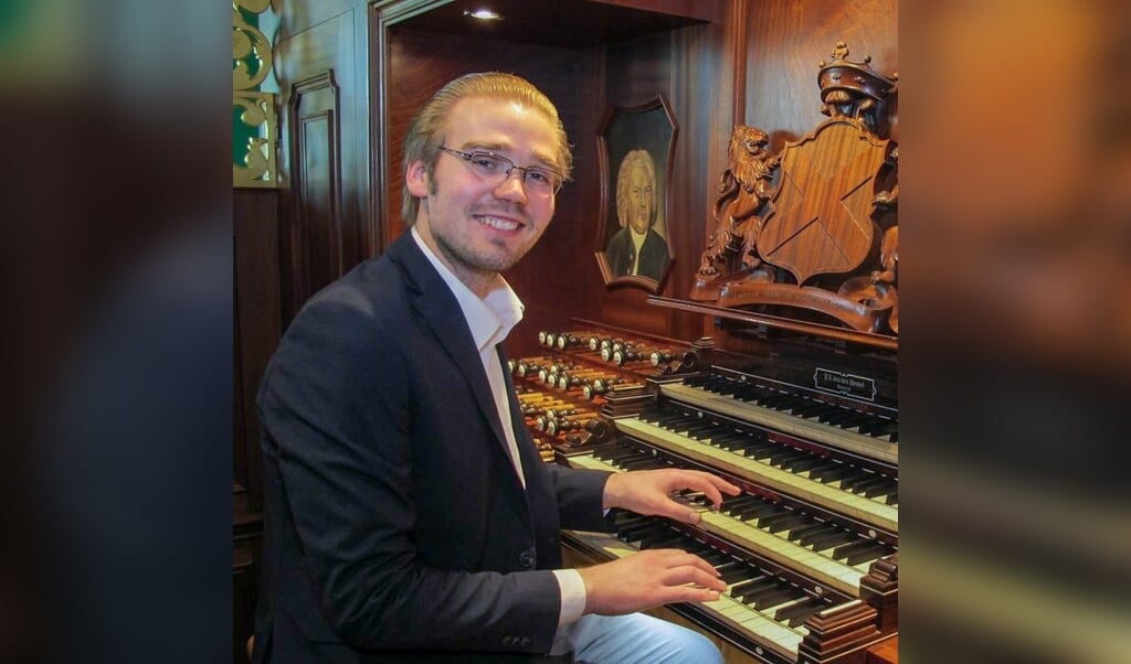 Organist  Adriaan Hoek