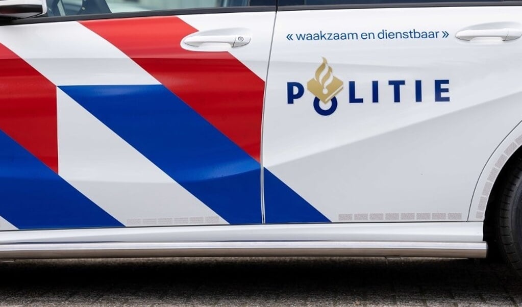 Jongen (16) Uit Houten Beroofd En Bedreigd Met Mes, Politie Zoekt ...