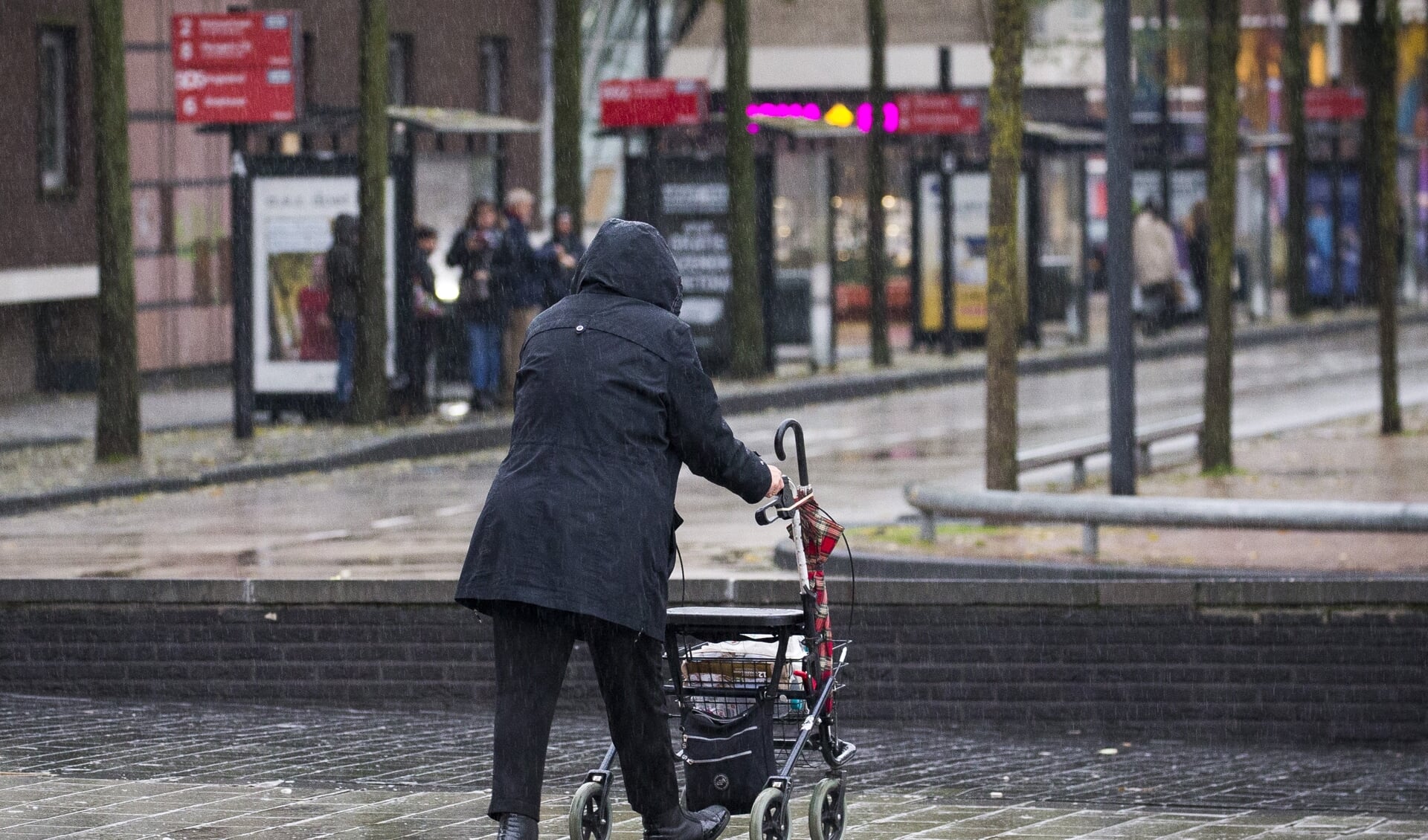 Jan Latten: ,,Als je ergens meer ouderen krijgt, dan krijg je ook vraag naar andere producten zoals elektrische fietsen en SUV's.''