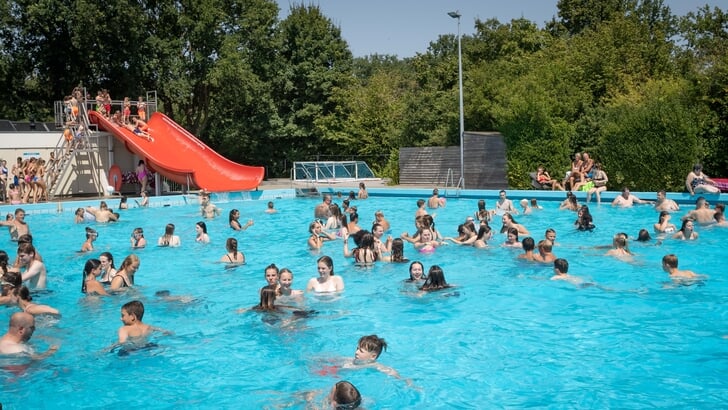 Archieffoto van zwembad De Vrije Slag in Bennekom.