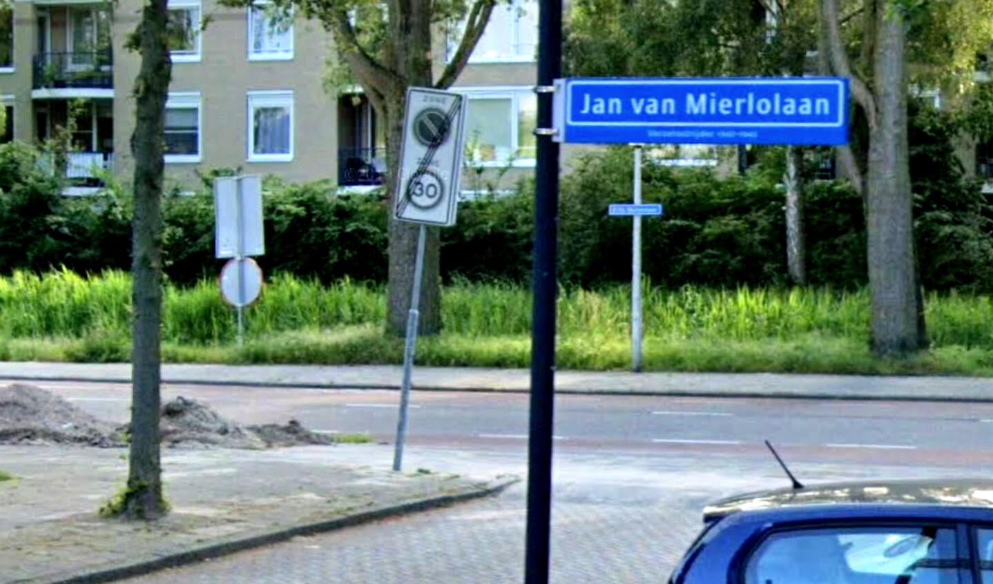 De Jan van Mierlolaan in Amstelveen-Oost is genoemd naar een verzetsstrijder uit de Tweede Wereldoorlog. 