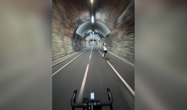 Begin augustus in Italië, samen met mijn vrouw genoten van het geweldige fietspad langs de Middellandse Zee richting San Remo. Het was snikheet, maar de tunnels bleven lekker koel!