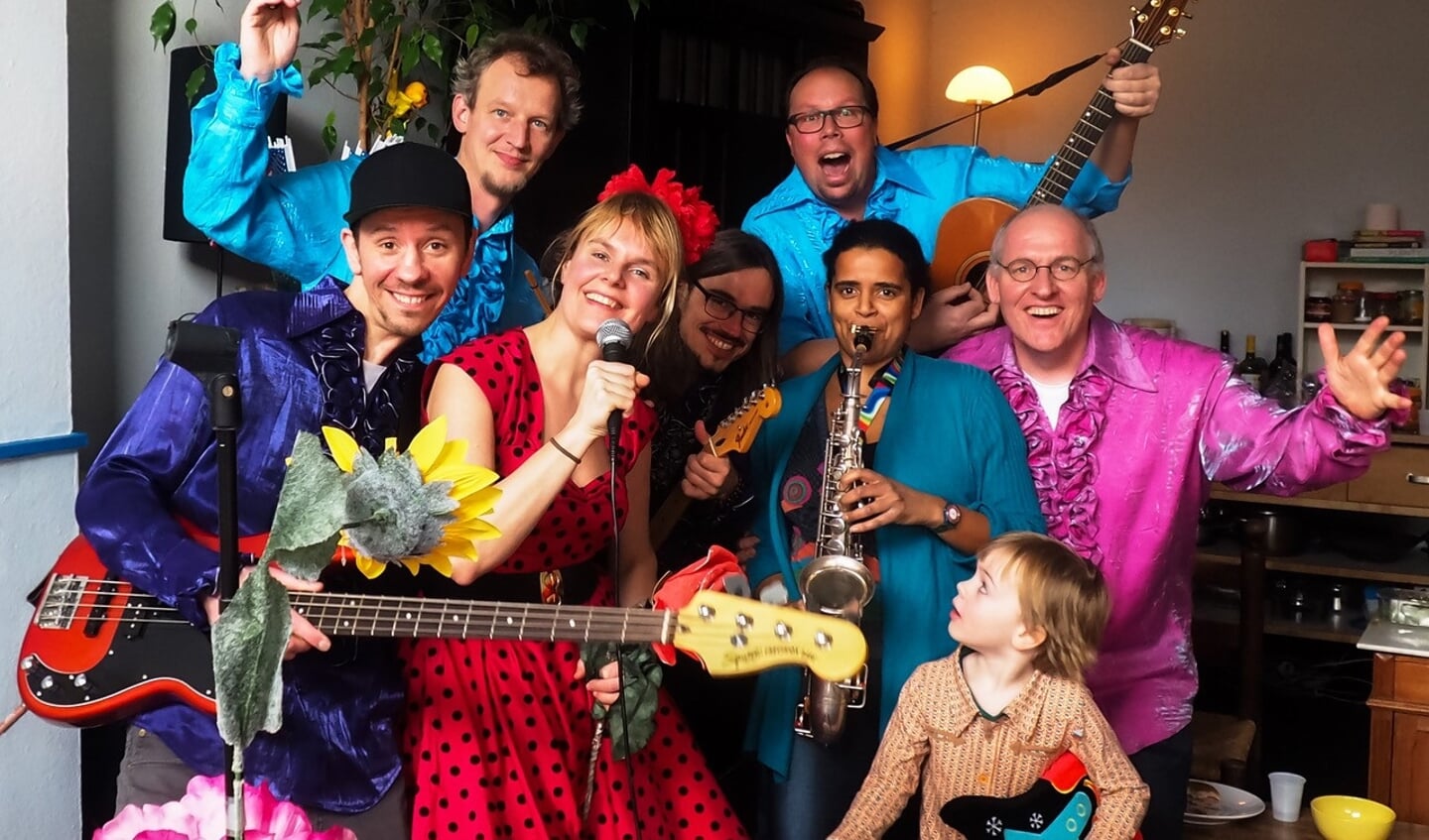 Torenhoog maakt popmuziek voor kinderen.