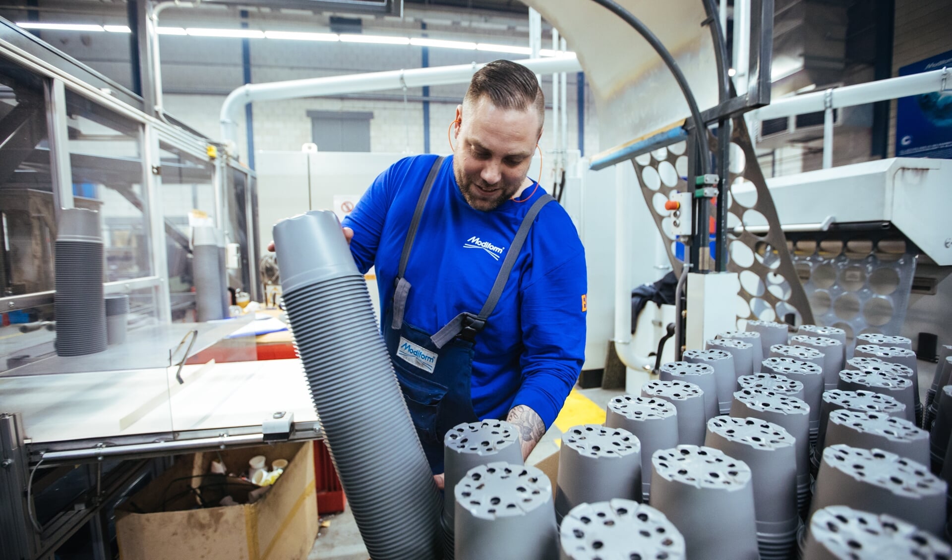 Modiform maakt van gerecycled kunststof producten voor kwekers.